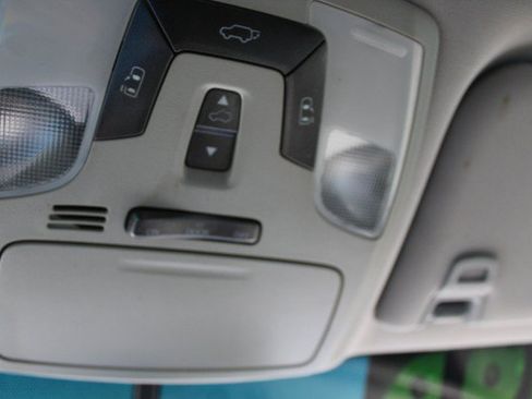 Used 2015 Toyota Sienna XLE FWD image 31