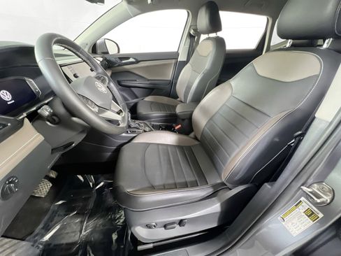 Used 2022 Volkswagen Taos SEL image 21