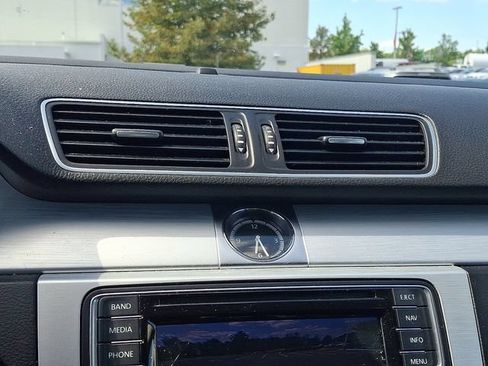 Used 2016 Volkswagen CC Sport FWD image 17