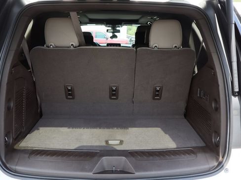 Certified 2021 GMC Yukon SLT w/ SLT Luxury Plus Package RWD image 28