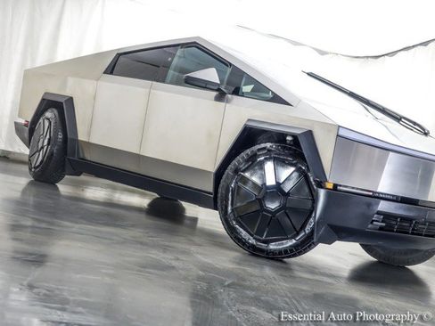 Used 2024 Tesla Cybertruck Cyberbeast image 4