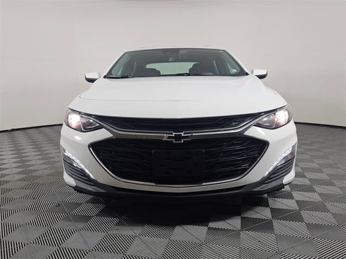 Used 2023 Chevrolet Malibu LT image 2