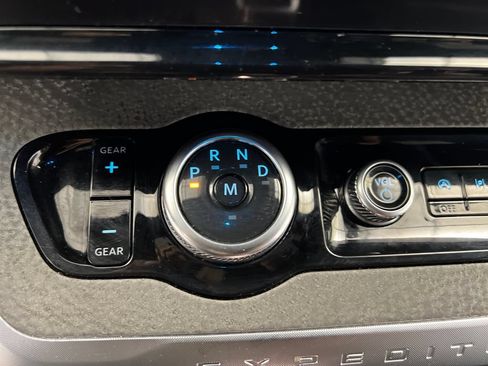 Used 2025 Ford Expedition Tremor AWD/4WD image 69
