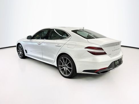 Used 2025 Genesis G70 2.5T RWD image 5