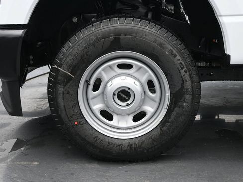 New 2026 Ford F250 XL w/ F-250 >10K GVWR Package AWD/4WD image 27