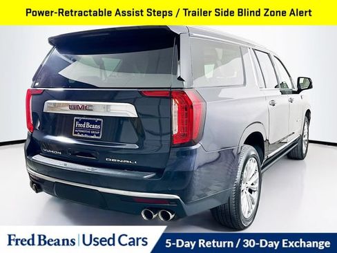 Used 2023 GMC Yukon XL Denali AWD/4WD image 12