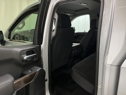 Used 2019 GMC Sierra 1500 SLE image 16