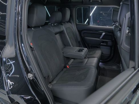 Used 2023 Land Rover Defender 110 V8 image 35