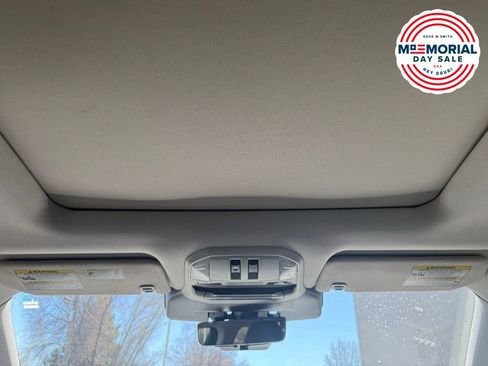 Used 2023 Subaru Ascent Touring AWD/4WD image 19