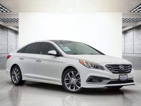 Used 2017 Hyundai Sonata Limited 2.0T image 2