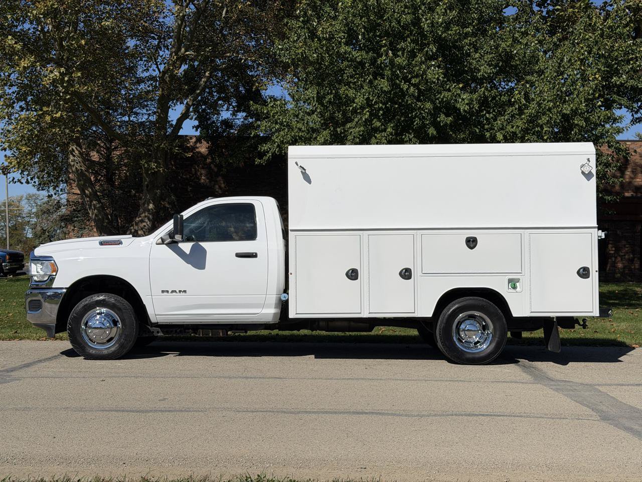 Used 2021 RAM 3500 Tradesman w/ Chrome Appearance Group AWD/4WD image 3