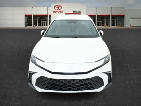 New 2026 Toyota Camry SE image 7