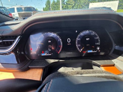 Used 2023 Jeep Grand Cherokee Summit AWD/4WD image 4