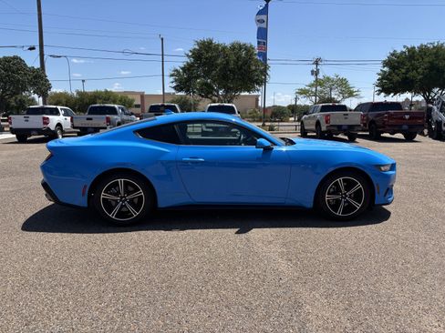 Certified 2024 Ford Mustang Coupe image 4