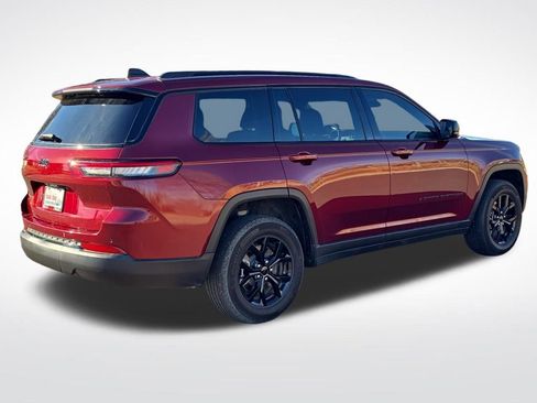 Used 2025 Jeep Grand Cherokee L Laredo image 6