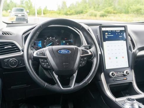 Used 2022 Ford Edge SEL AWD/4WD image 13