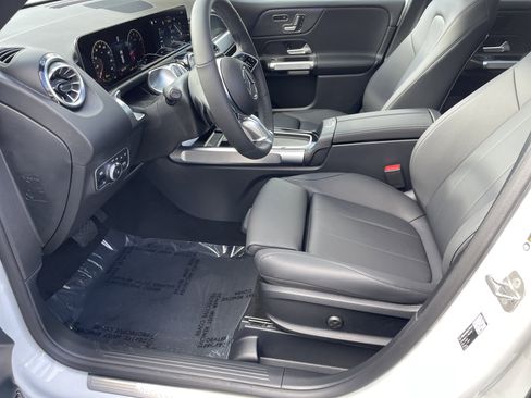 New 2026 Mercedes-Benz GLB 250 image 17