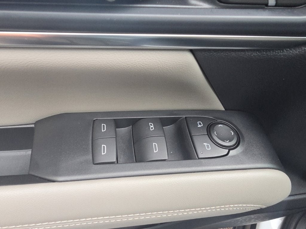 Certified 2026 GMC Terrain Elevation w/ Elevation Premium Package AWD/4WD image 8