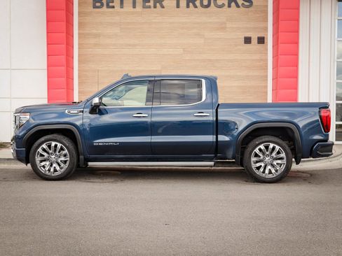 Used 2022 GMC Sierra 1500 Denali w/ Denali Reserve Package AWD/4WD image 7