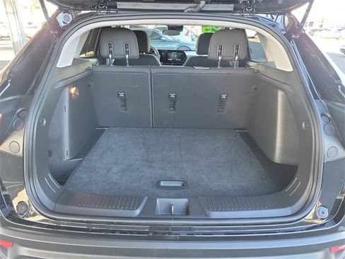 Used 2025 Chevrolet Trax LS image 28