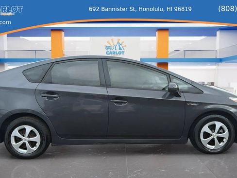 Used 2013 Toyota Prius One image 5