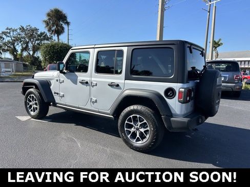 Used 2024 Jeep Wrangler Sport image 4