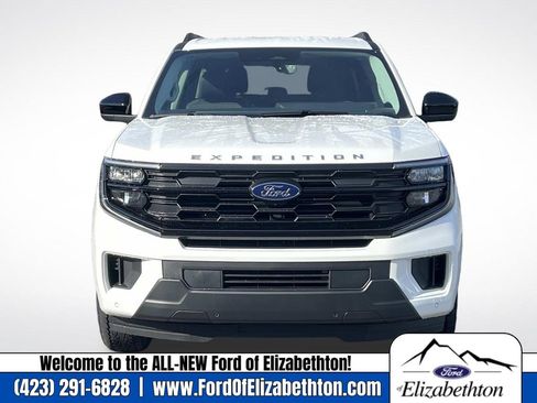 New 2025 Ford Expedition Max Active image 9