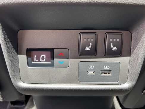 Used 2023 Nissan Rogue Platinum w/ Platinum Premium Package FWD image 20