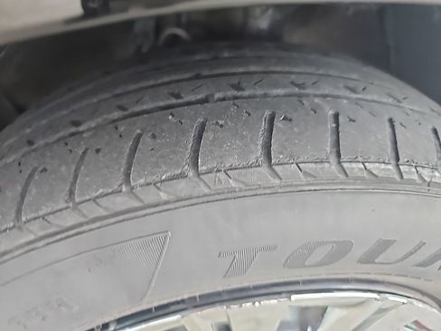 Used 2014 Toyota Camry LE image 3