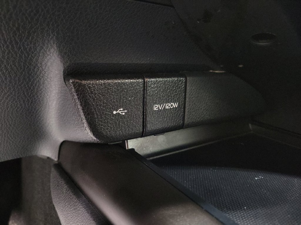 Used 2023 Toyota Camry SE FWD image 19