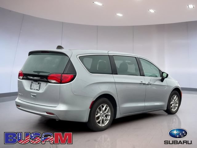 Used 2024 Chrysler Voyager LX FWD image 4