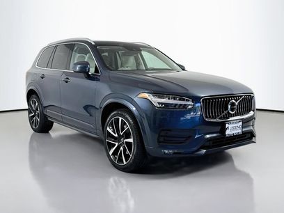 Used 2022 Volvo XC90 T6 Momentum w/ Advanced Package