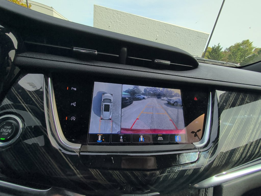 Used 2024 Cadillac XT6 Premium Luxury w/ Technology Package AWD/4WD image 16