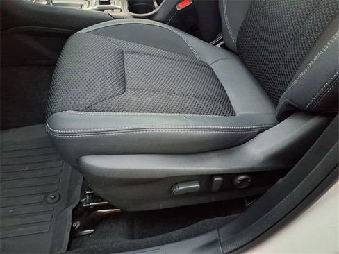 Used 2022 Subaru Forester Premium image 39