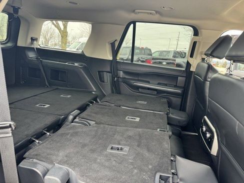 Used 2024 Ford Expedition XLT image 37