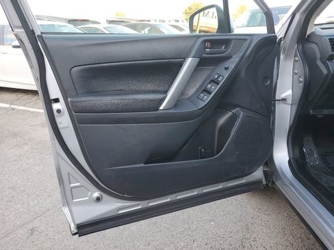 Used 2014 Subaru Forester 2.5i Premium image 16