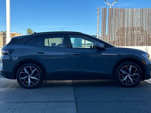 Used 2023 Volkswagen ID.4 S image 3