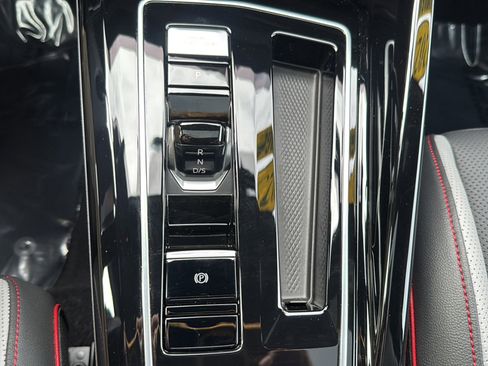 Used 2025 Volkswagen GTI Autobahn image 36