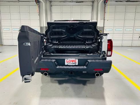 New 2026 Honda Ridgeline Black Edition image 12