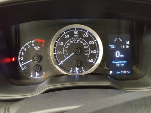Used 2020 Toyota Corolla LE FWD image 23
