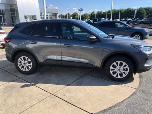 Used 2025 Ford Escape Active w/ Tech Pack #1 image 6