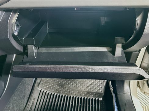 Used 2021 Toyota Tacoma TRD Off-Road image 31