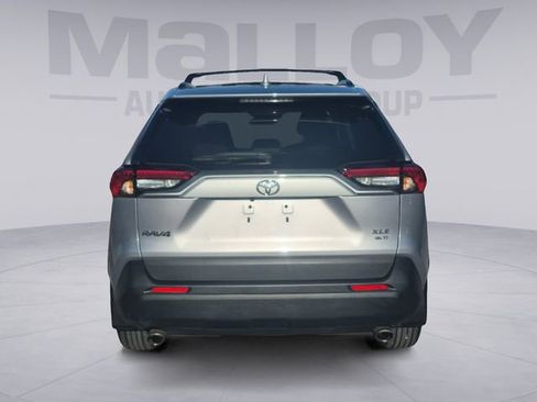 Used 2022 Toyota RAV4 XLE image 4