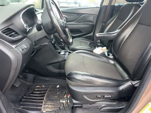 Used 2019 Buick Encore Preferred image 9