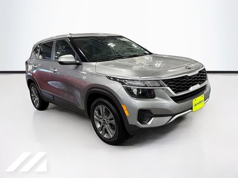 Used 2021 Kia Seltos LX AWD/4WD image 3