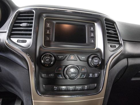 Used 2016 Jeep Grand Cherokee Laredo w/ Quick Order Package 23E RWD image 22
