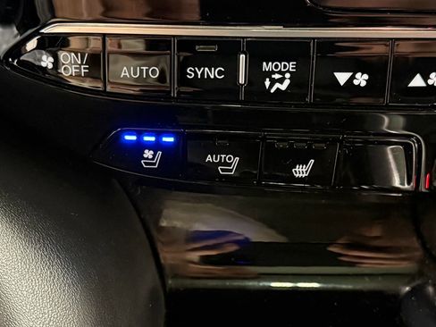 Used 2022 Acura MDX SH-AWD w/ Advance Package image 29