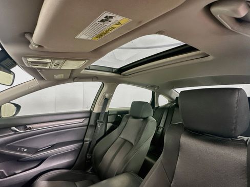 Used 2018 Honda Accord EX image 25