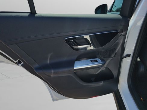 Certified 2024 Mercedes-Benz GLC 300 4MATIC image 7