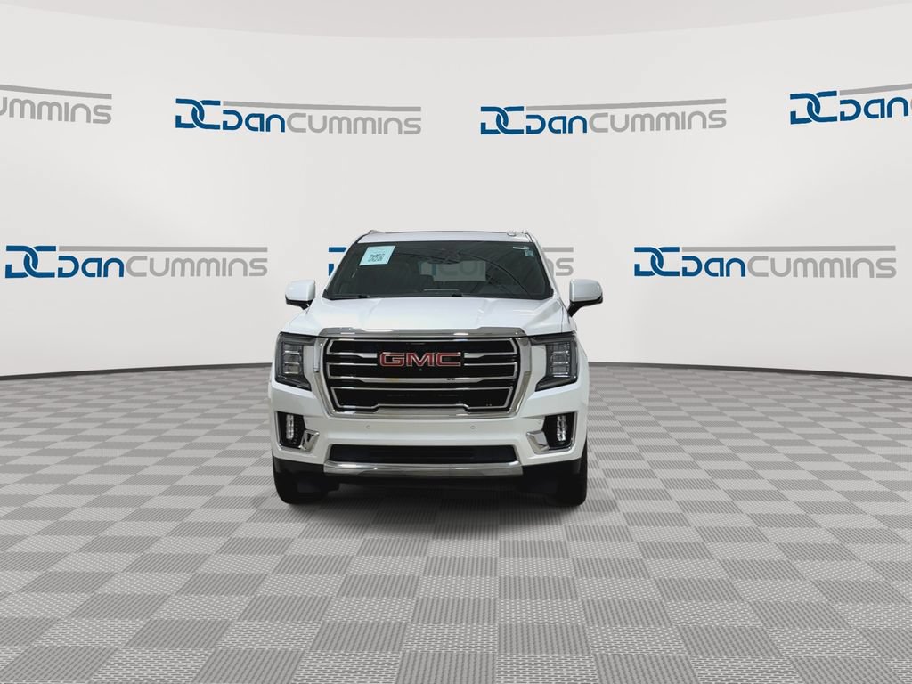 Used 2023 GMC Yukon SLT w/ SLT Premium Package AWD/4WD image 3